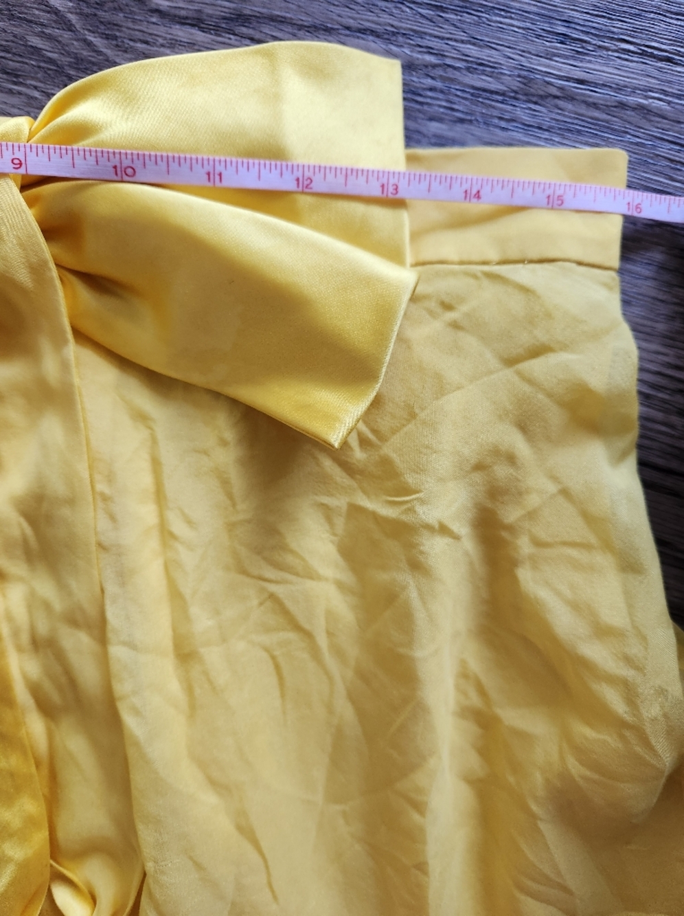 Alice + Olivia Bow Yellow Silk Halter Babydoll Top - Picture 5 of 7